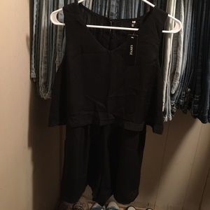 V Neck Backless Short Jumper NWT